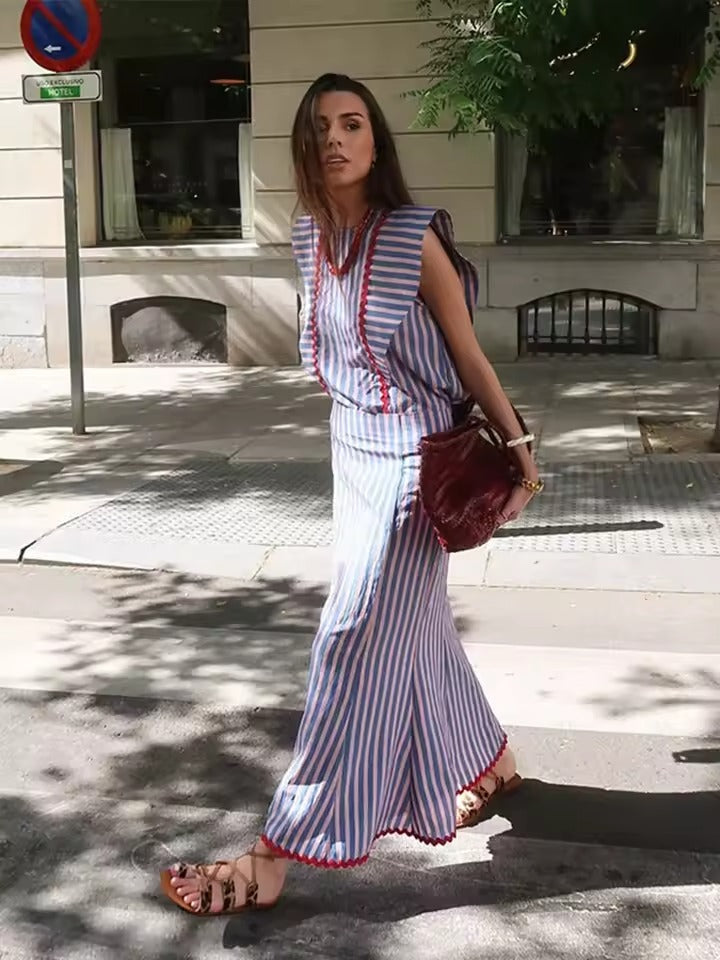 ELIANA | Moderne Lange Jurk met Gestructureerde Schouders voor Zekerheid en Sculpturale Pasvorm